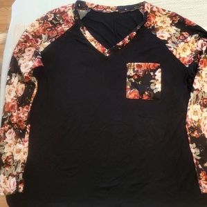 Sew in love, Gently worn, EUC, 3xl v-neck, long sleeve top